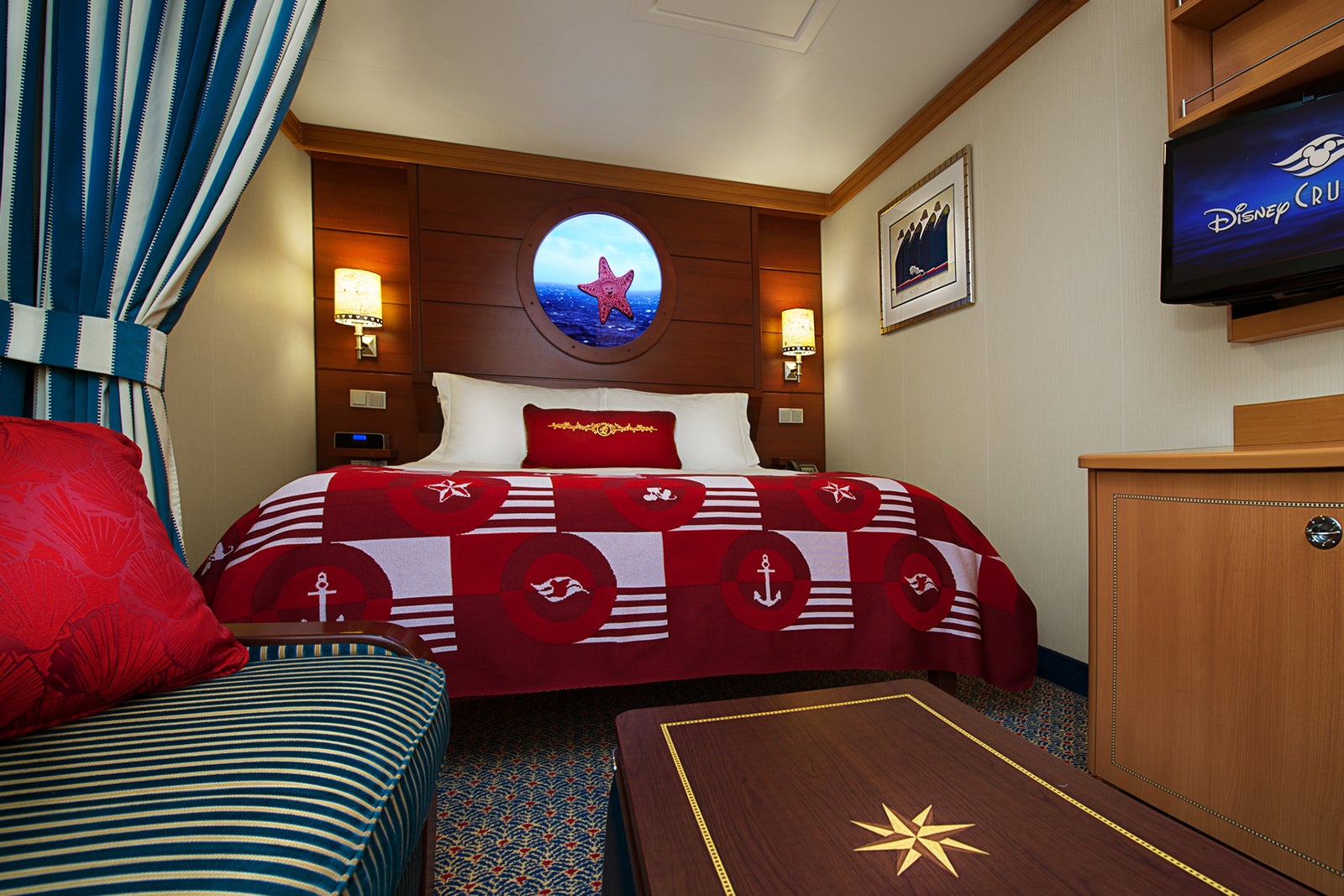 Disney cruise cabin with "magical porthole"