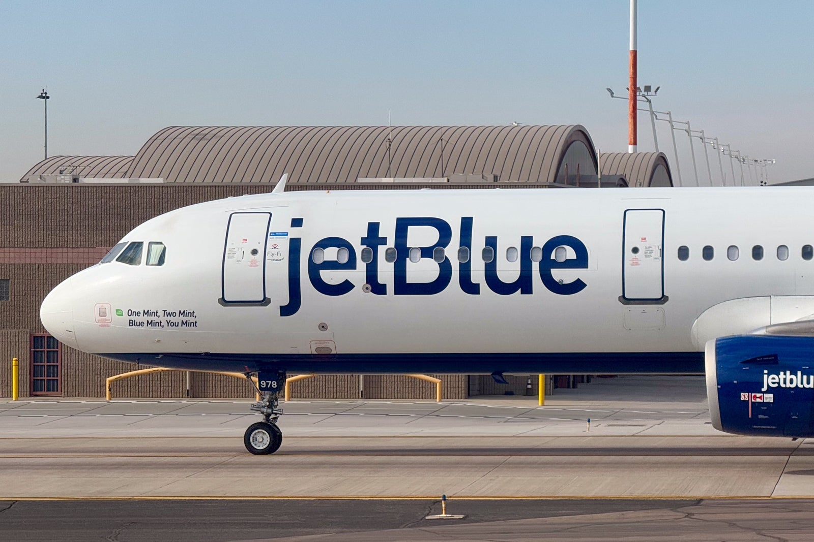 JetBlue Premier Card review: Shiny on the outside, dull on the inside