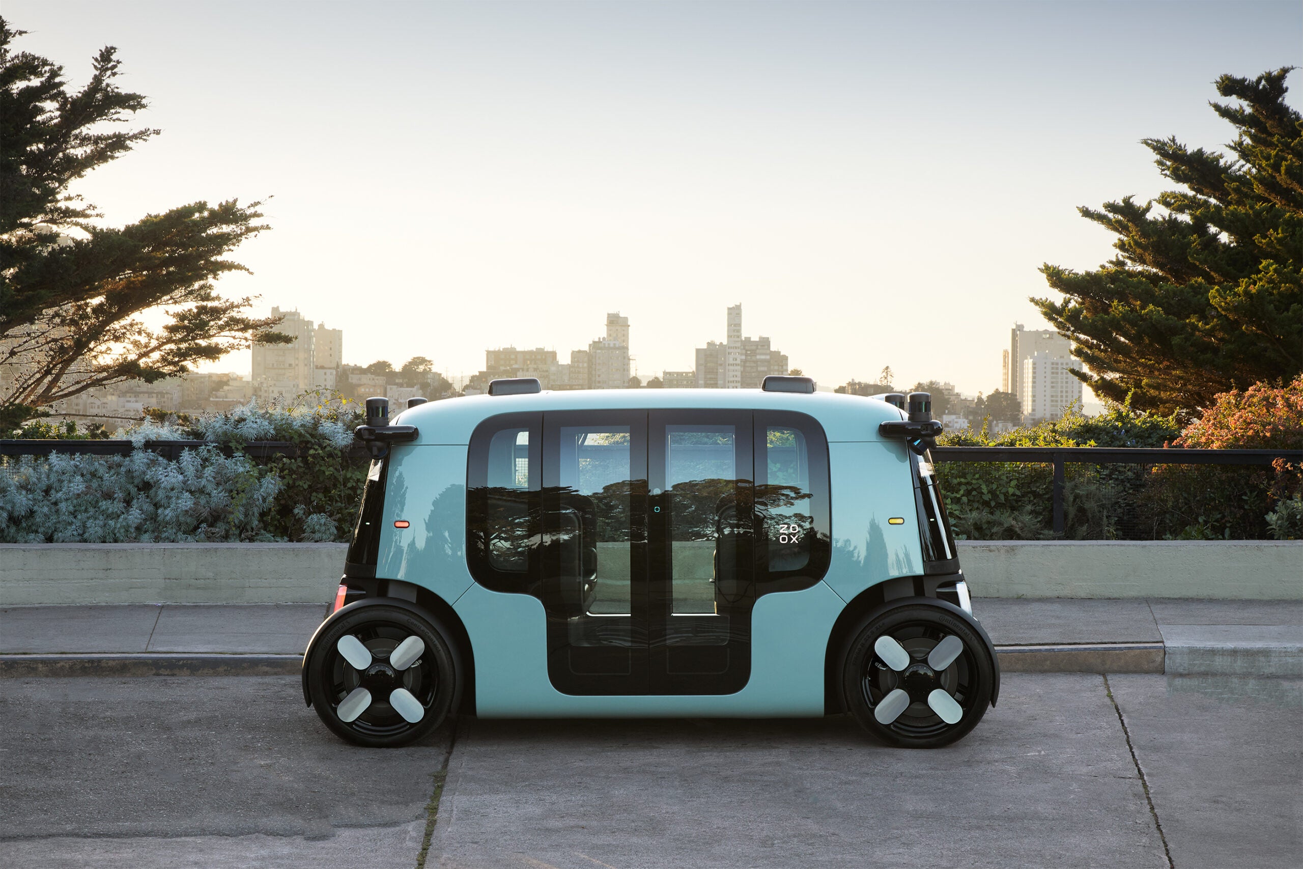 Zoox L5 Fully Autonomous, All-electric Robotaxi at Coit Tower San Francsico. ZOOX