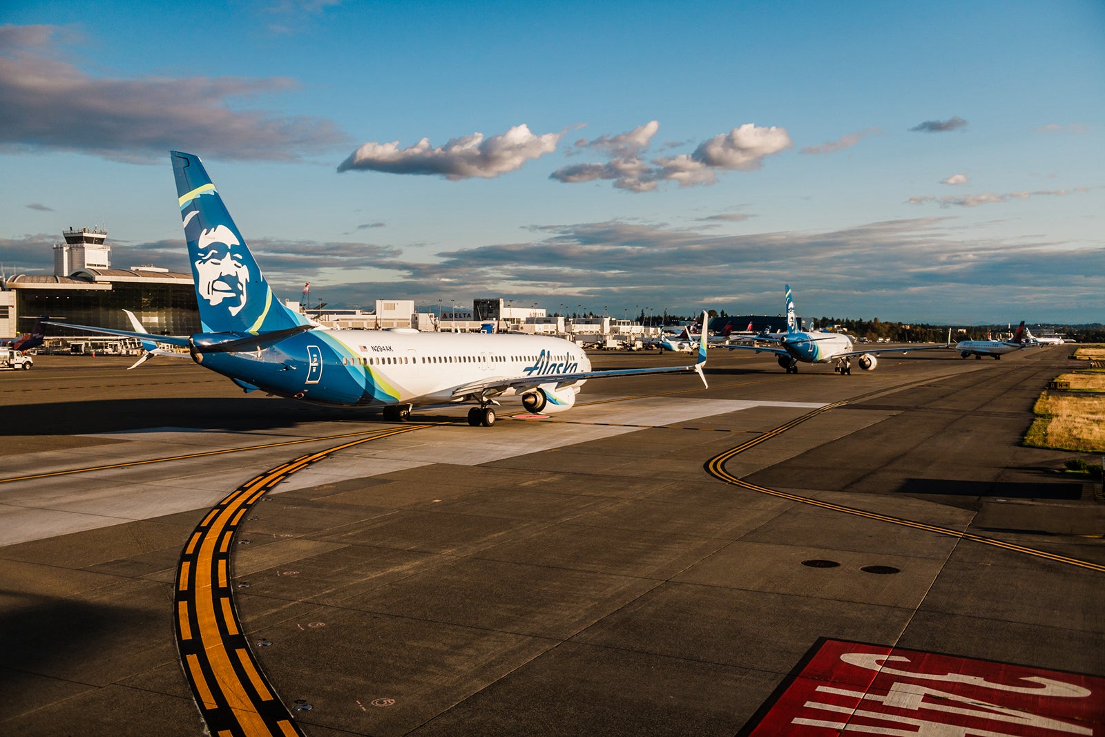 Planes lined up in traffic waiting for their turn to take off at Seatac Airport
