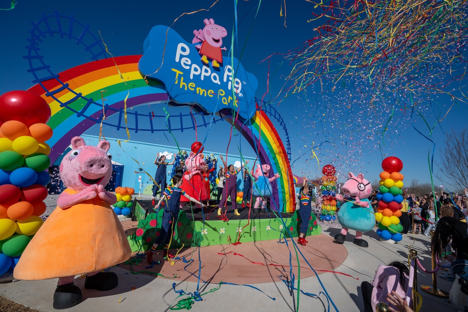 Peppa Pig Theme Park now open in Texas