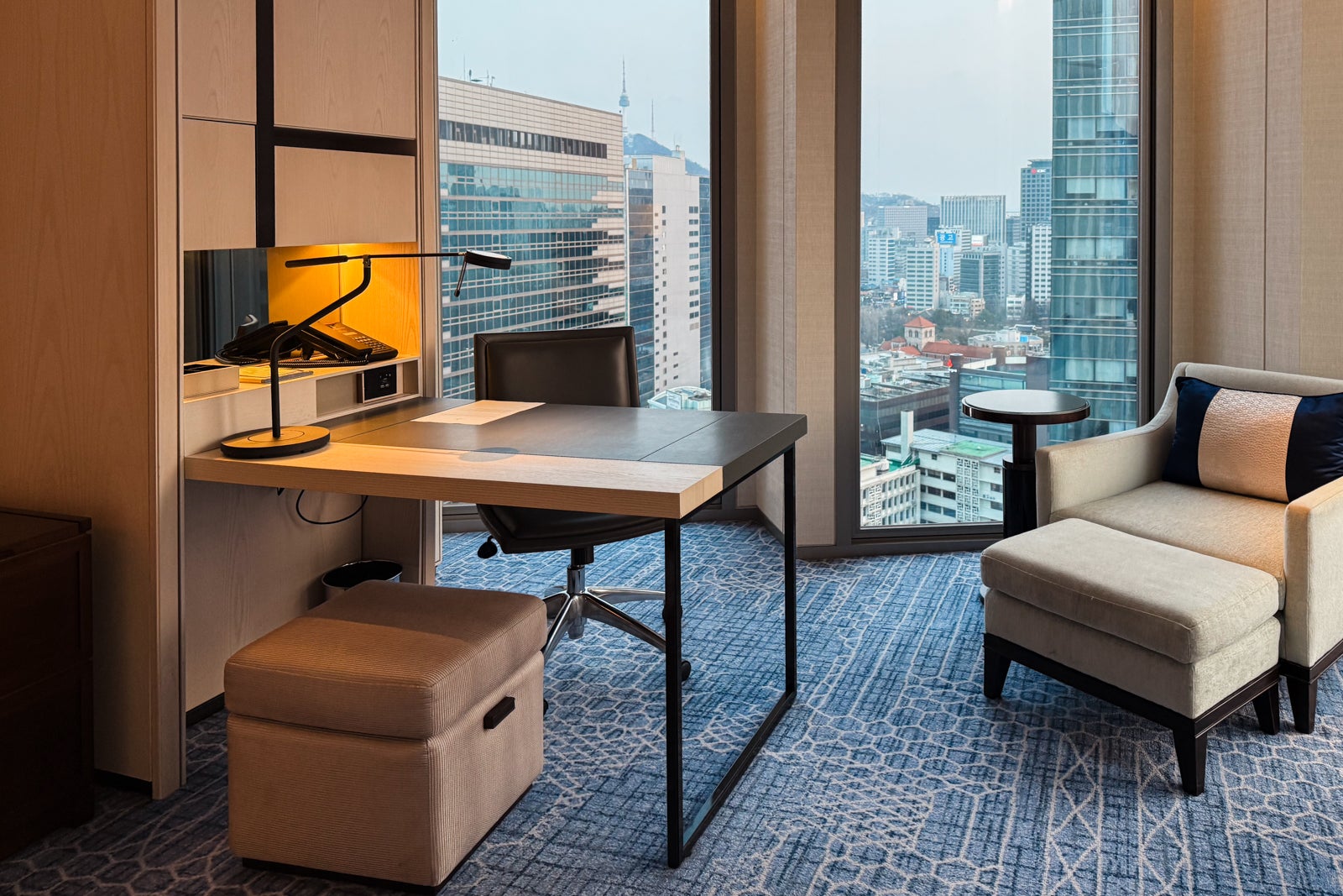 Four Seasons Seoul room