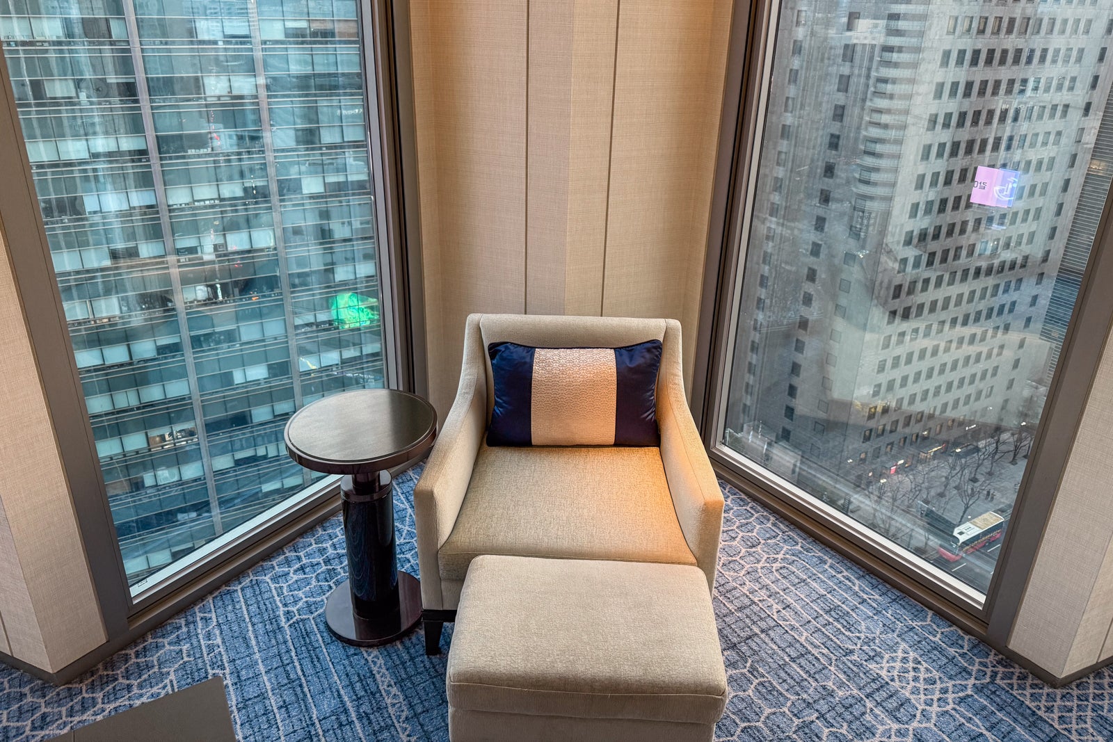 Four Seasons Seoul room