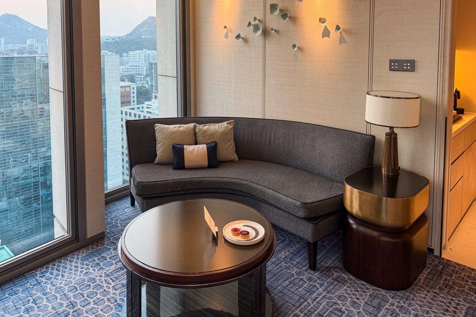 Four Seasons Seoul room