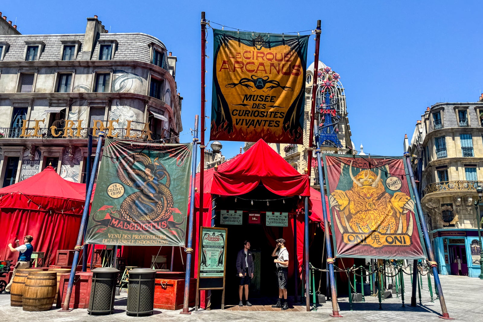 theme park show