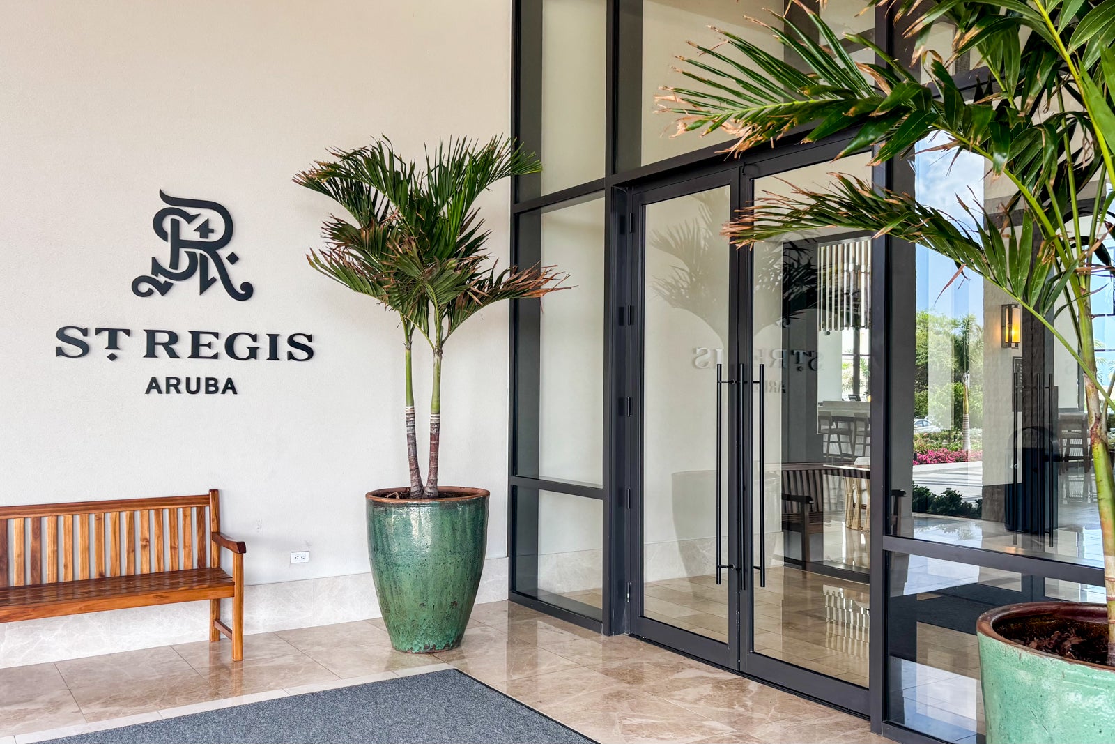 st regis aruba entrance
