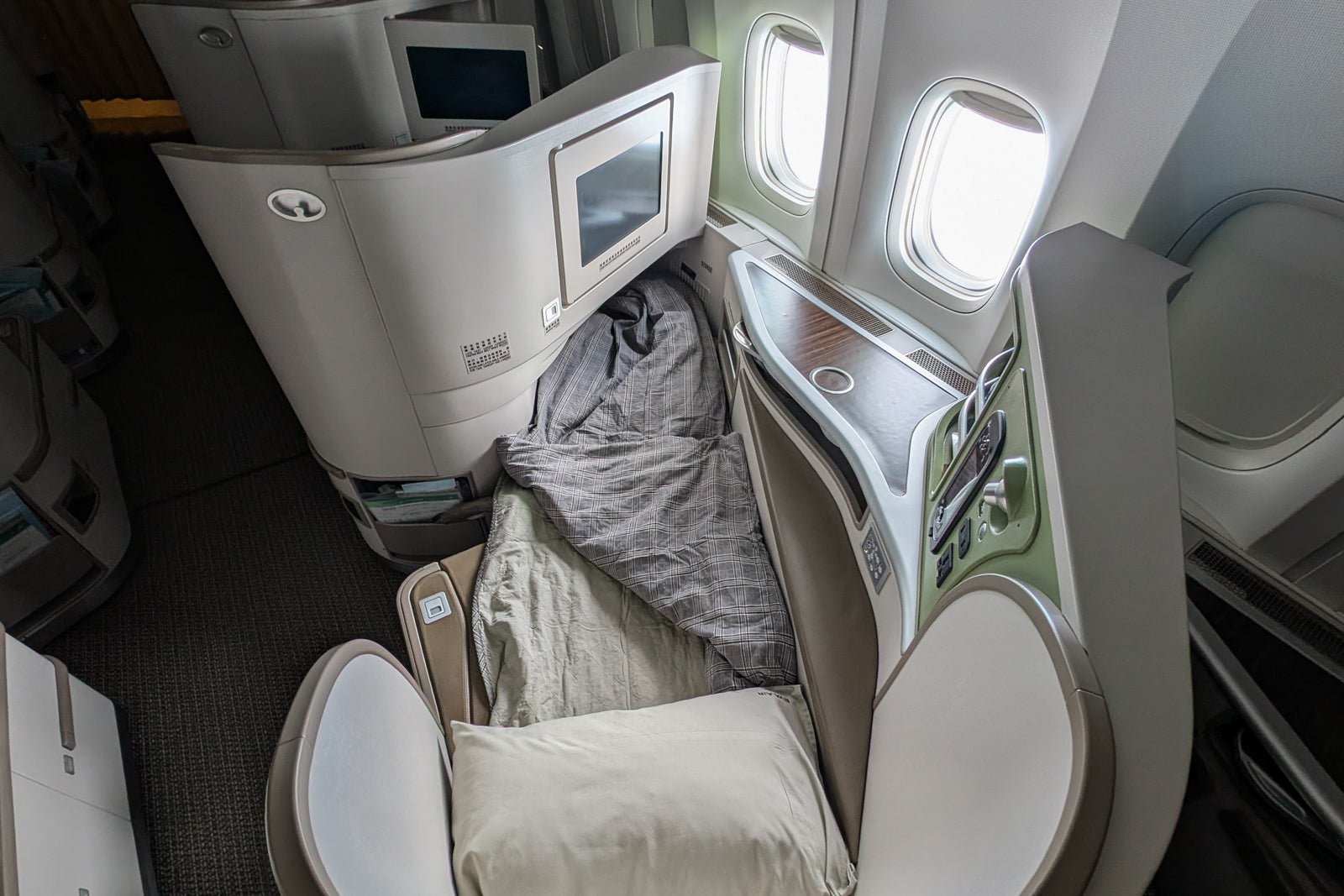 EVA Air 777 business class cabin