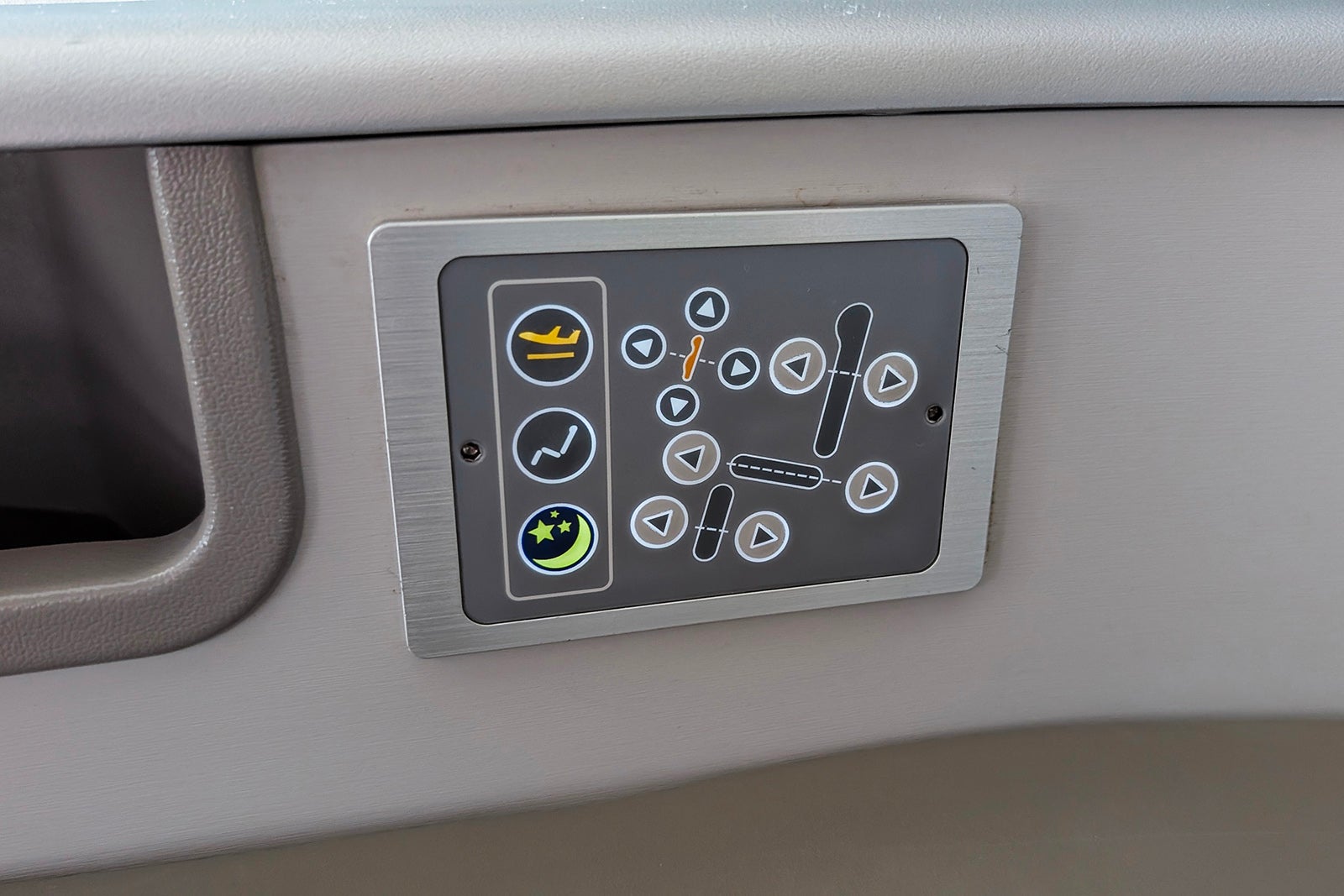 EVA Airways 777 business class cabin