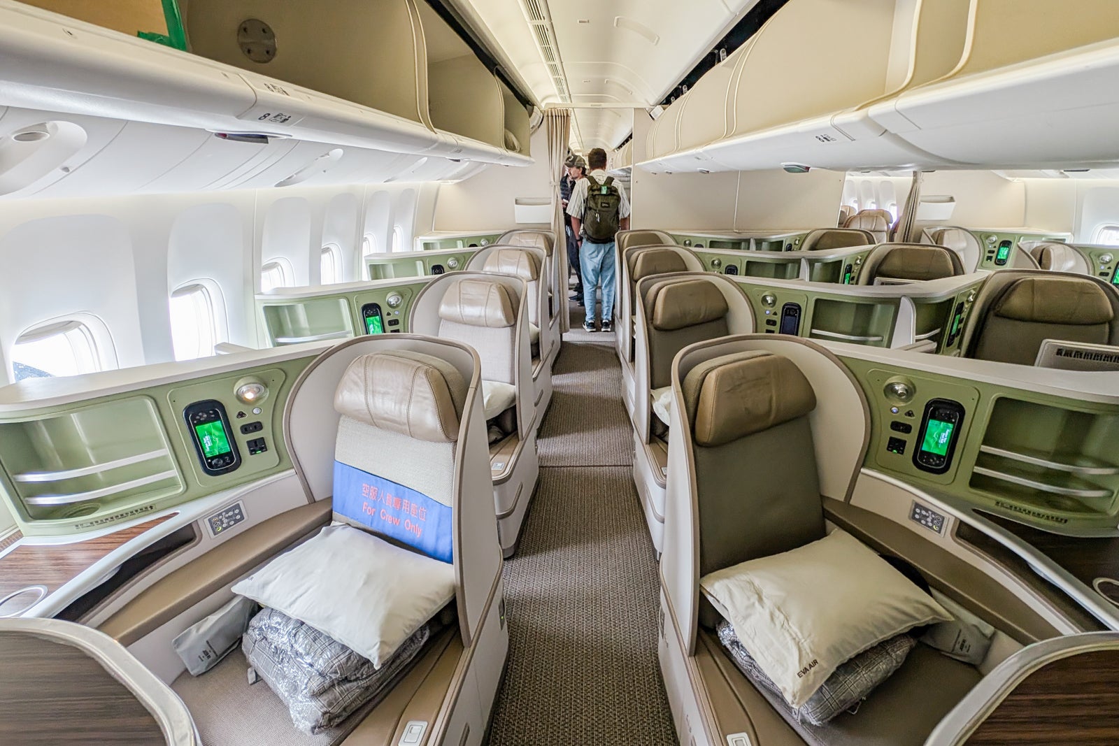 EVA Airways 777 business class