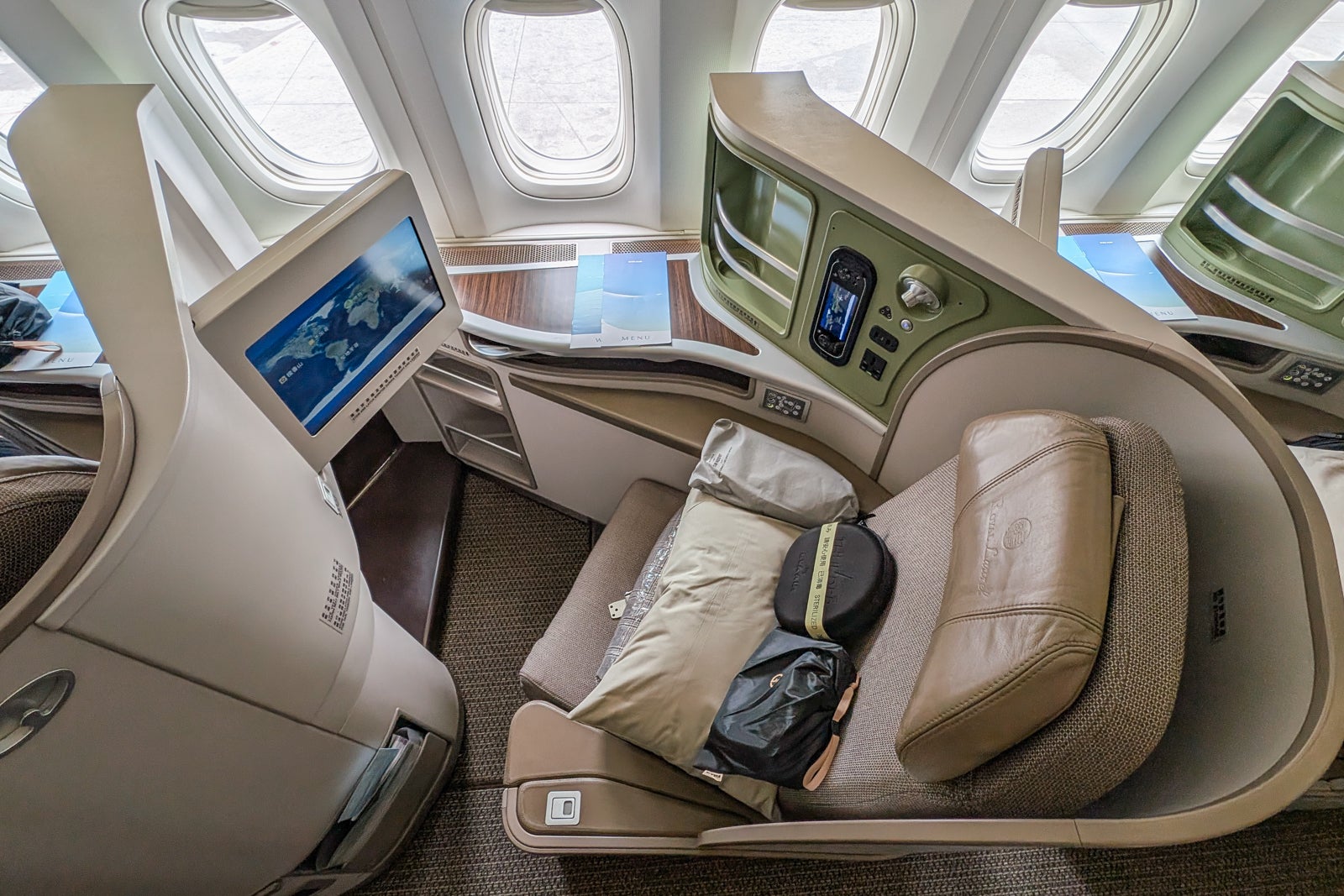 EVA Air 777 business class cabin