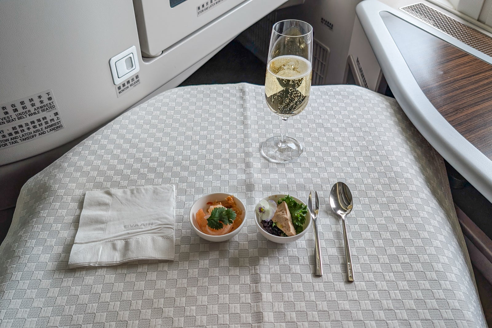 EVA Air 777 business class experience
