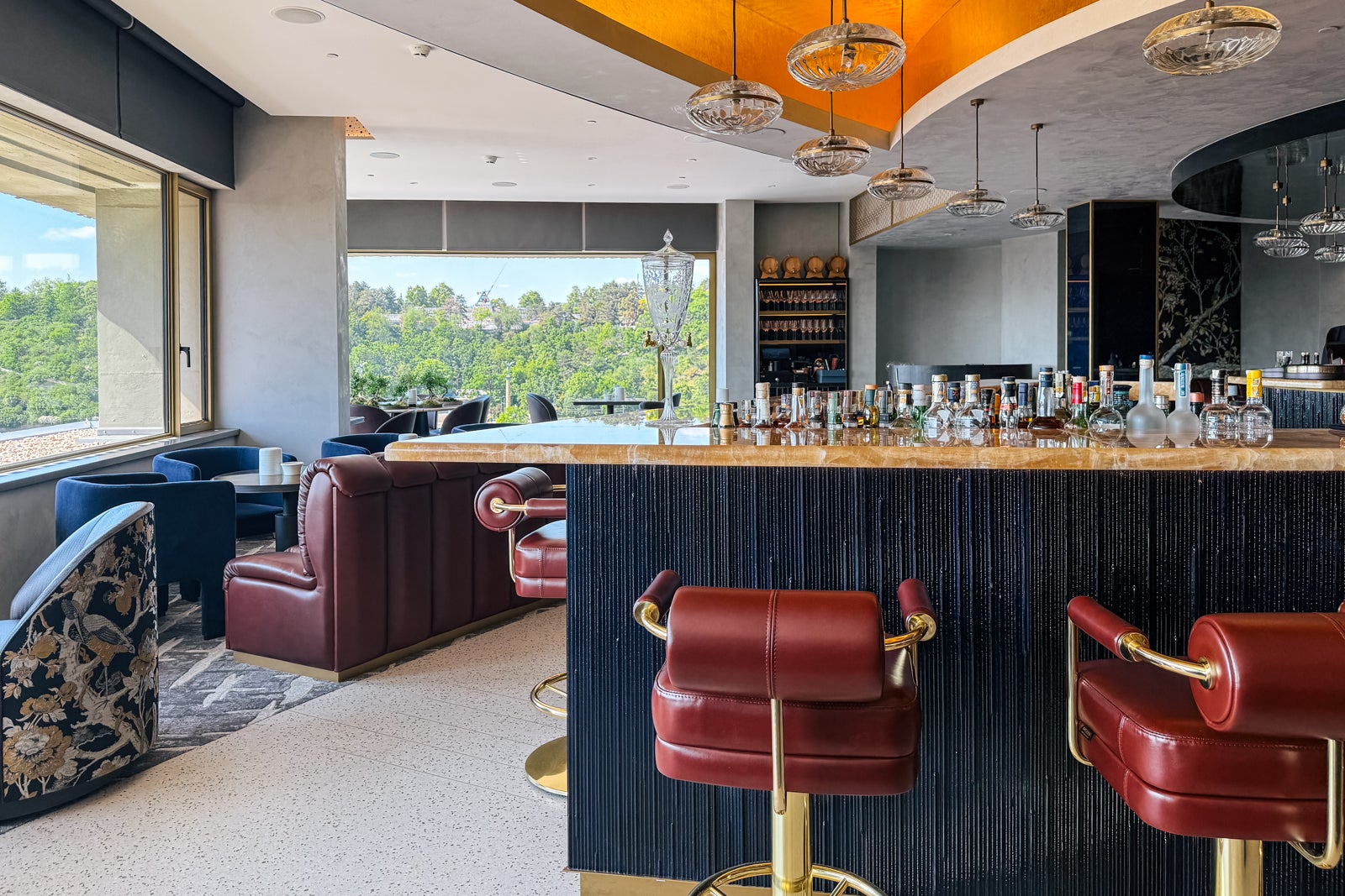 Golden Eye bar