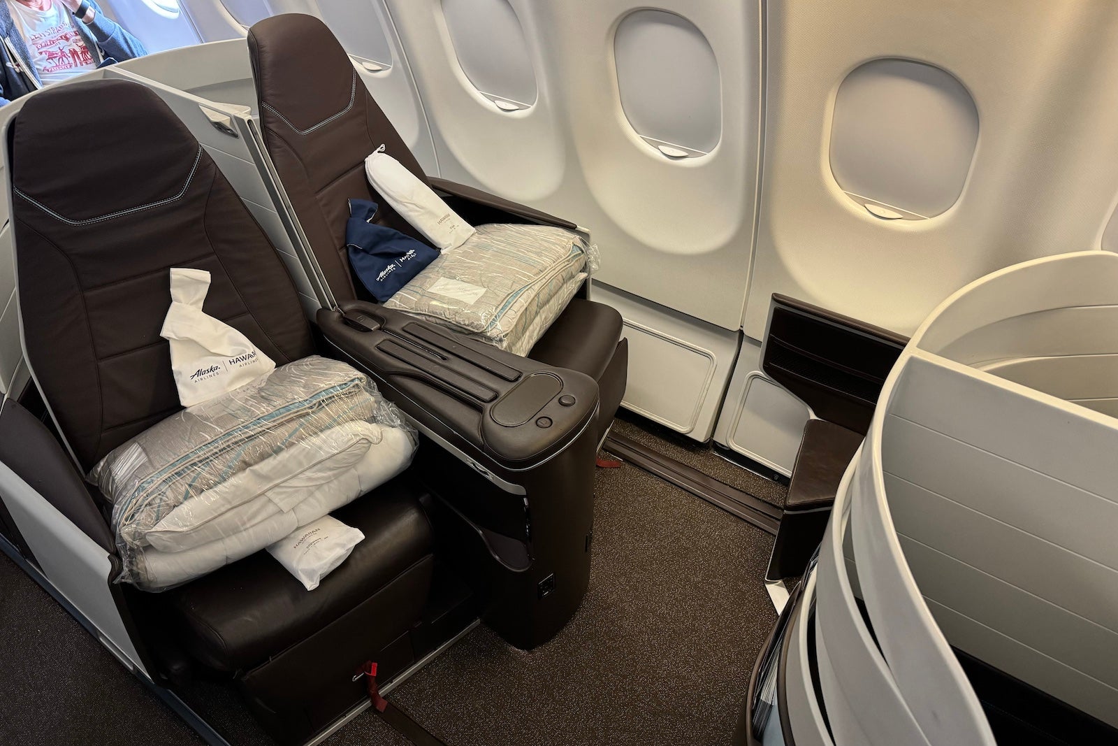 Alaska's SEA-NRT inaugural flight business cabin