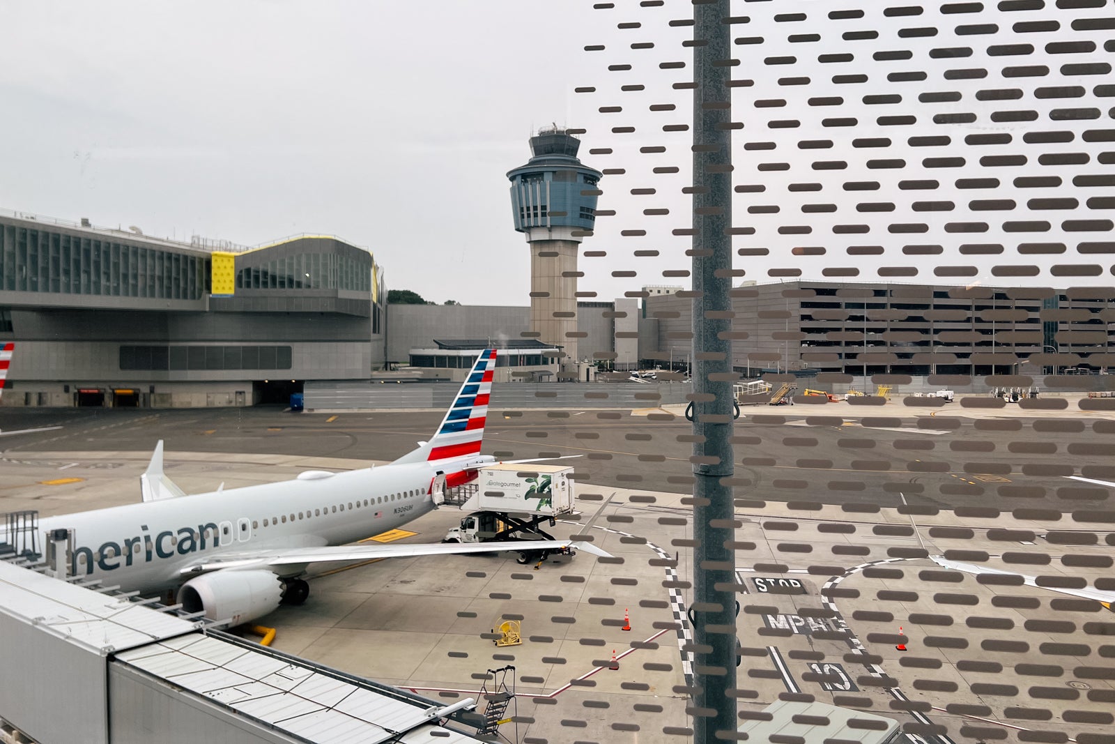 American Airlines jet at New York's LaGuardia Airport (LGA).