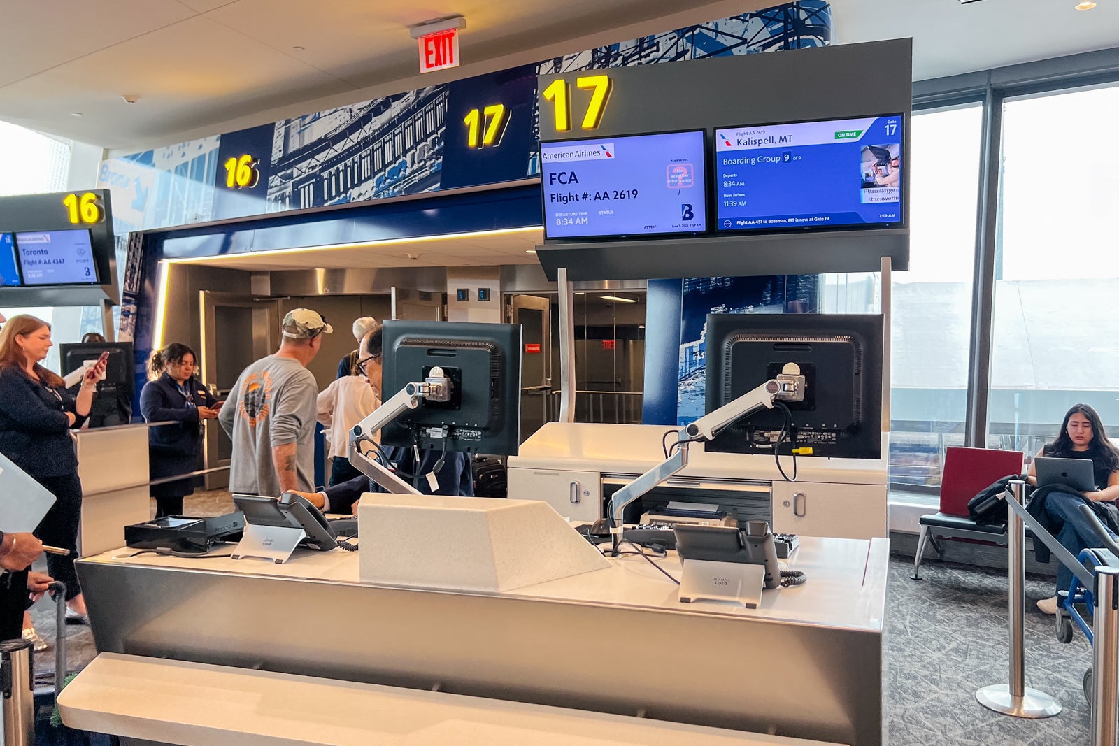 laguardia boarding
