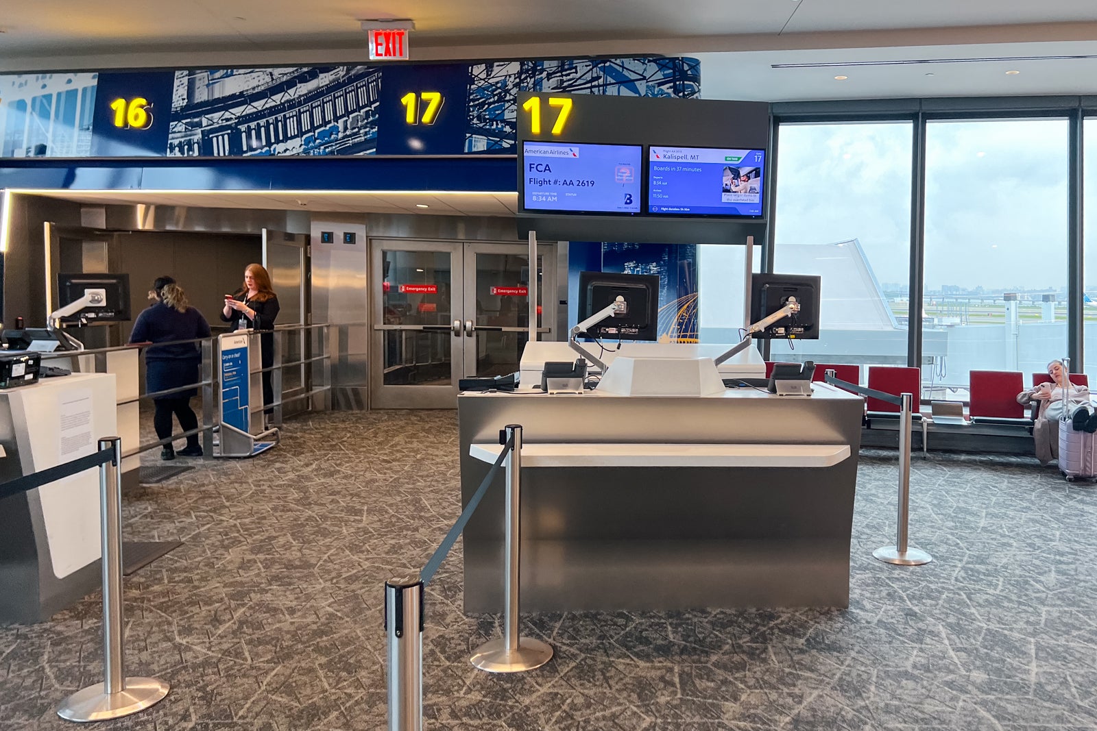 laguardia boarding