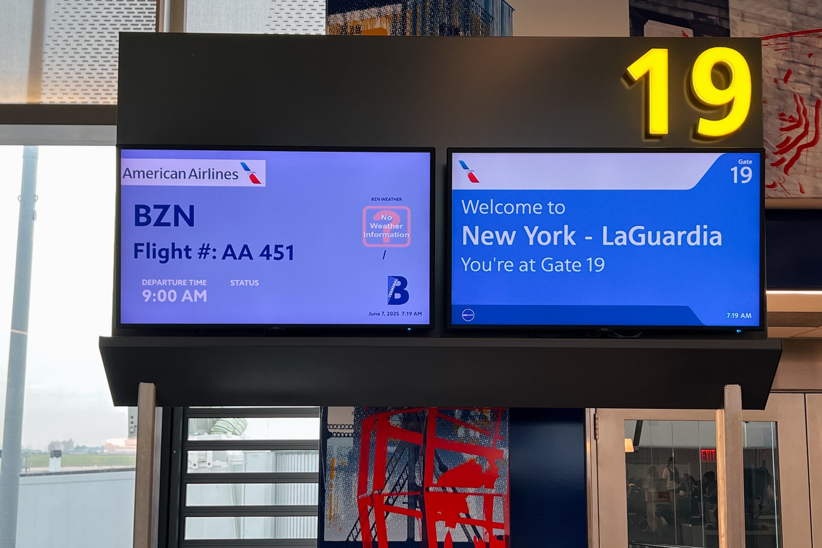 laguardia boarding