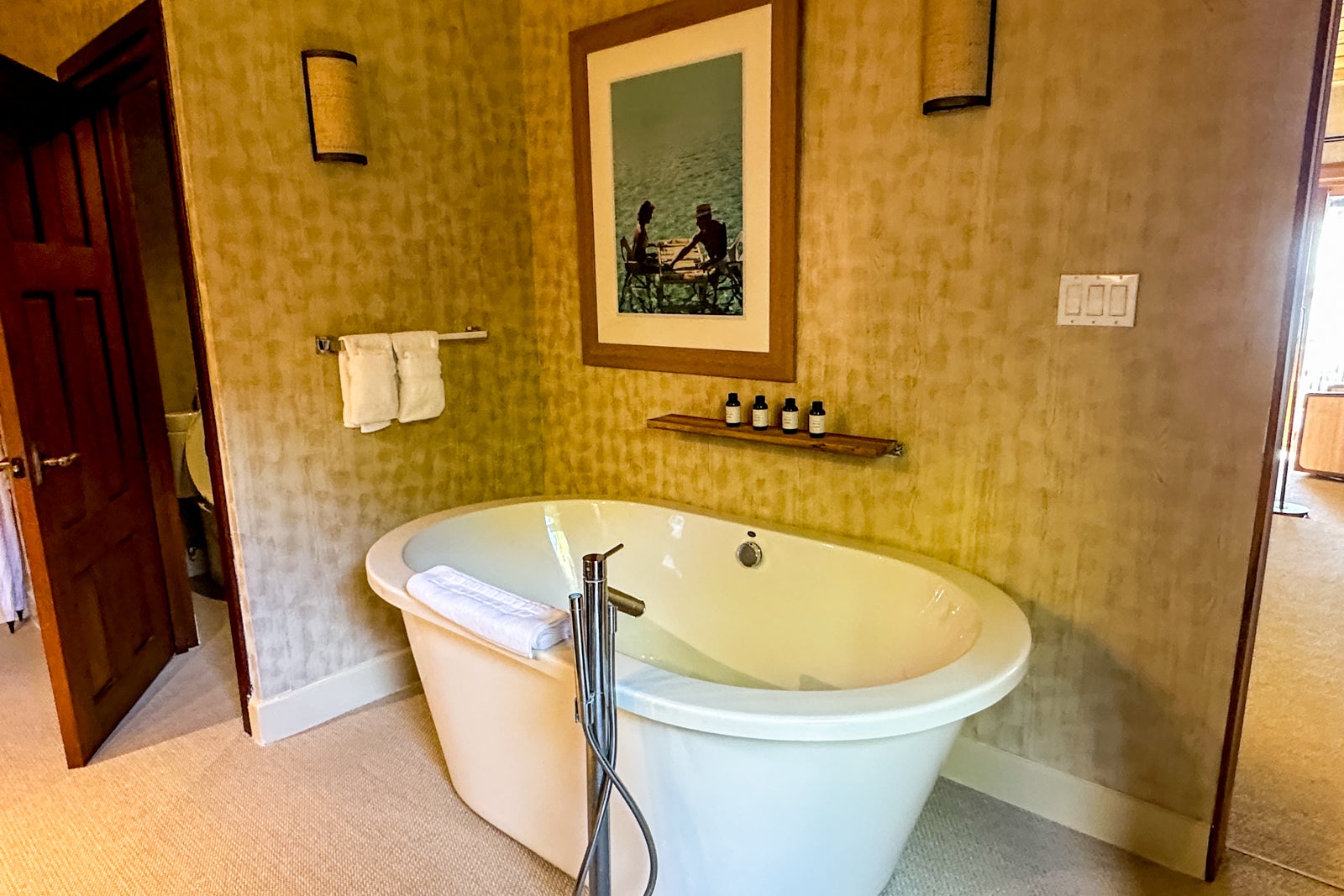 Hermitage Bay bathroom