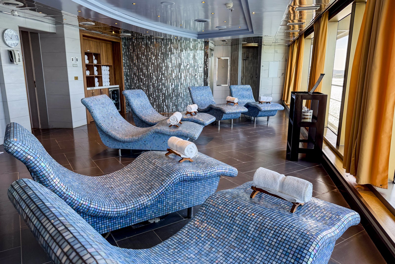 HAL Grand World Voyages