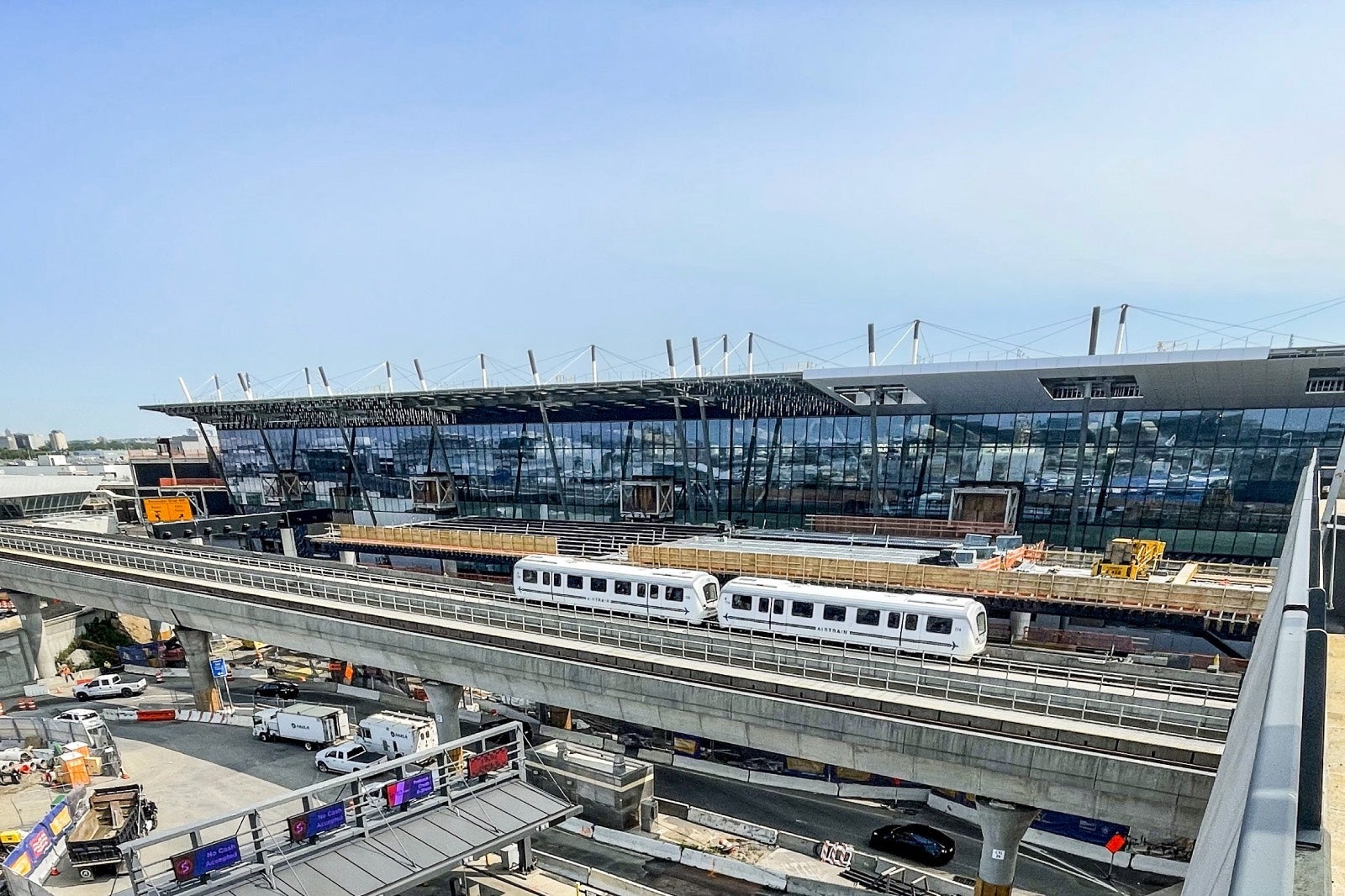 AirTrain fares to JFK airport reduced by 50% to ease summer traffic crunch